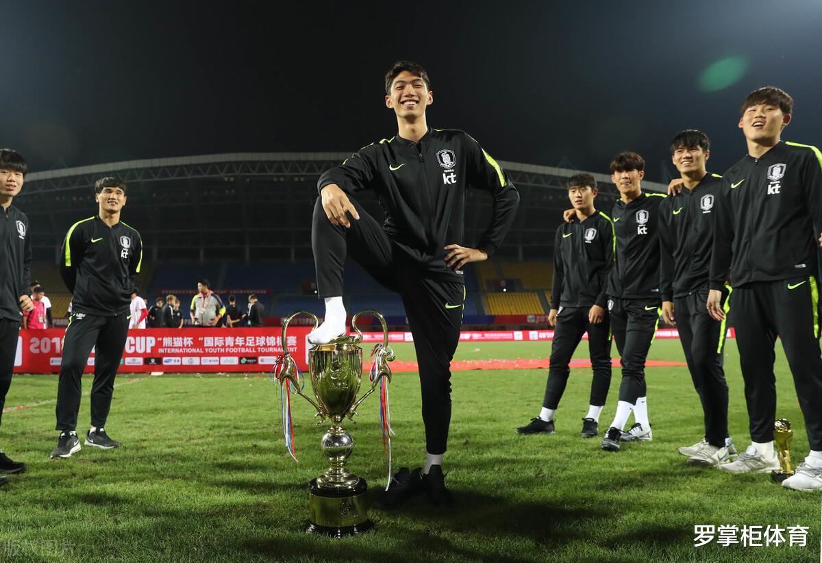 乐鱼电竞-亚冠赛后走向成谜；沃尔夫斯堡官宣签约；媒体盛赞；控场能力成焦点的简单介绍