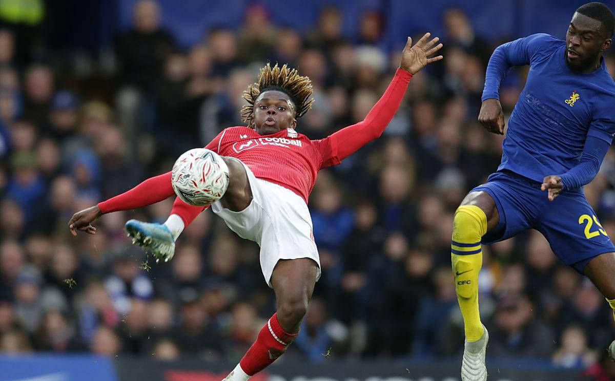  欧冠国际比赛日走向成谜，纽卡斯尔伤情更新，压力陡增，球探报告显示潜力