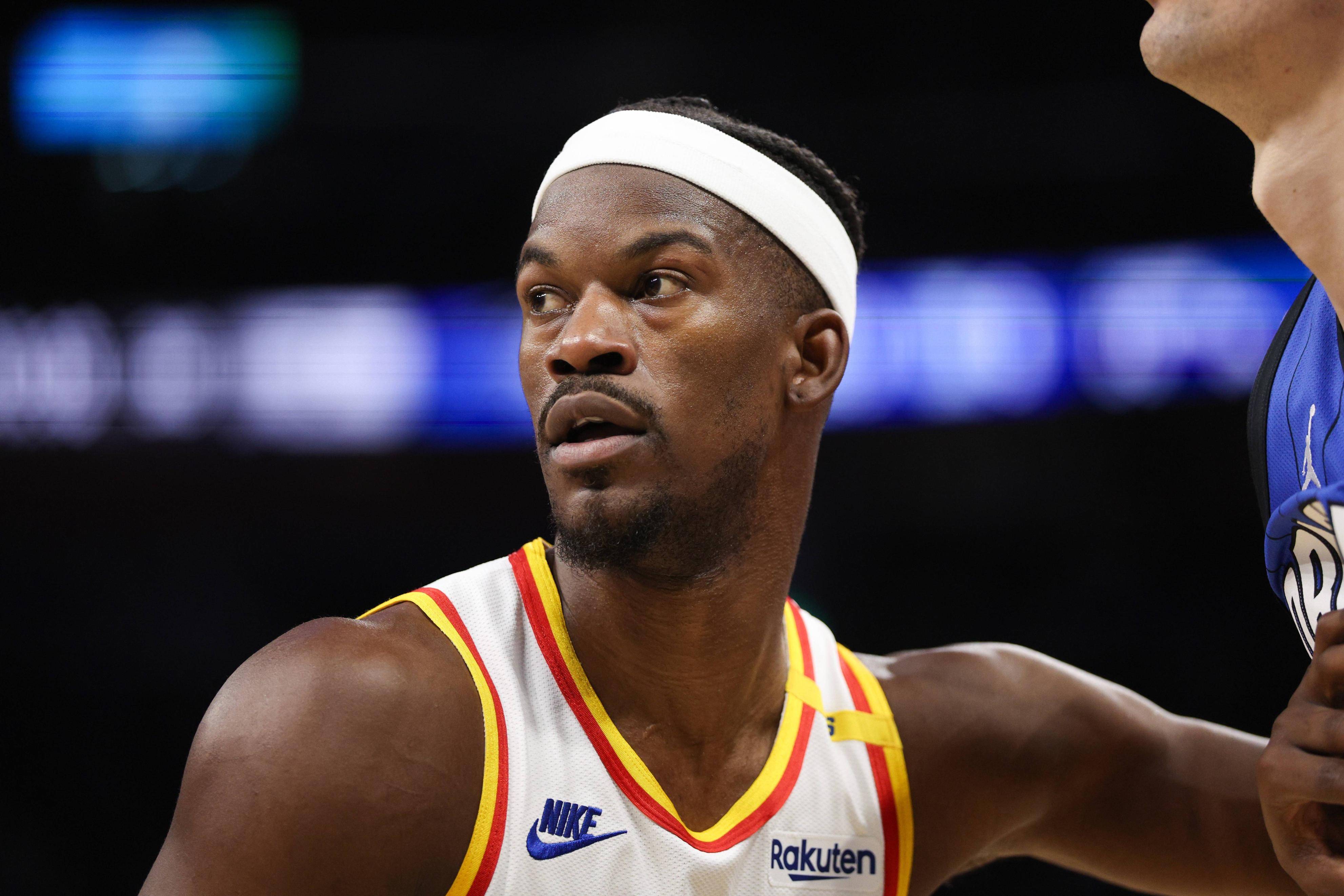 乐鱼电竞-关于巴特勒在西班牙队比赛中出色防守，惊险取胜引发热议！的信息