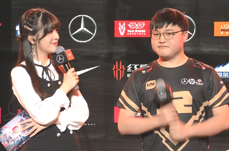 乐鱼-关于浓眉哥回归赛场,高光表现首场状态亮眼,利物浦观众沸腾!的信息