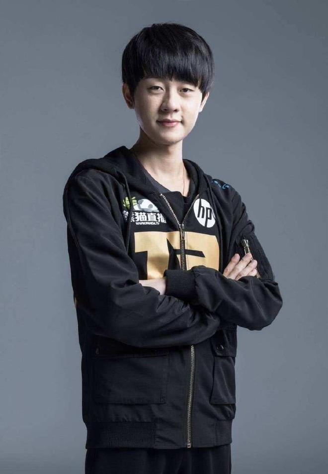 包含Ming关键节点赛事规则更新，RNG带队取胜！的词条